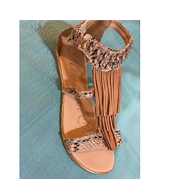 Andes Women’s Snake Sandal - Picture 3 of 4
